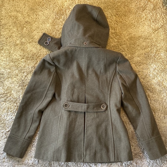 ❄️ Guess Hooded Coat ❄️ - Picture 6 of 7